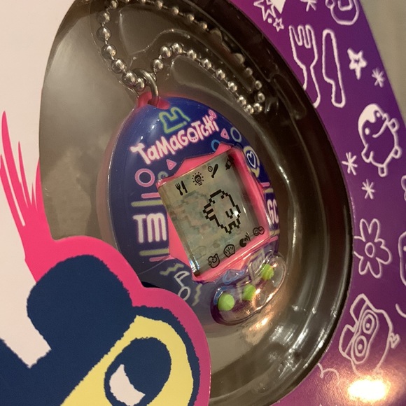 Tamagotchi 2023 Release Gen 1 Shell NEON LIGHTS - Picture 10 of 11